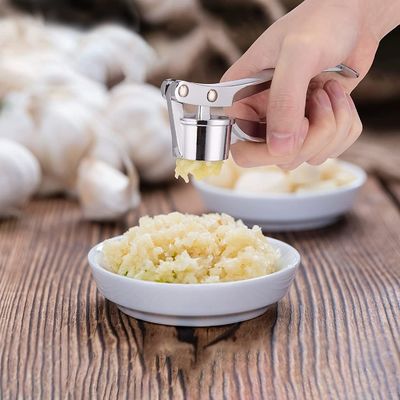 Πολλαπλές κουζίνες Grater Ατσάλι Ζινκ Σύνθετο χειροκίνητο σκόρδο Press κουζίνες Gadgets