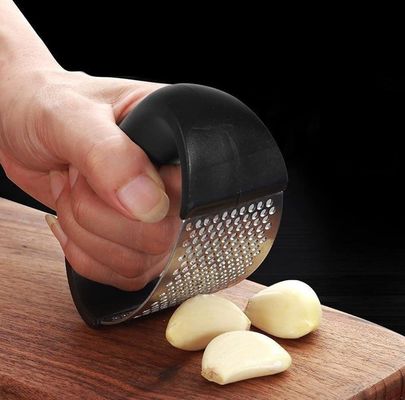 Πιο δημοφιλής Hot Garlic Press Peeler Εγχειρίδιο από ανοξείδωτο χάλυβα για εργαλεία φρούτων και λαχανικών